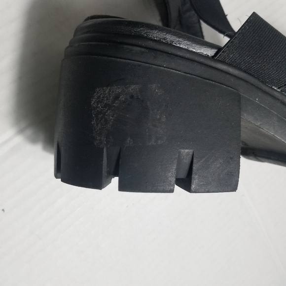 MADDEN GIRL WOMEN'S BLACK CHUNKY HEEL SANDALS SIZE 9.5 - Picture 13 of 16